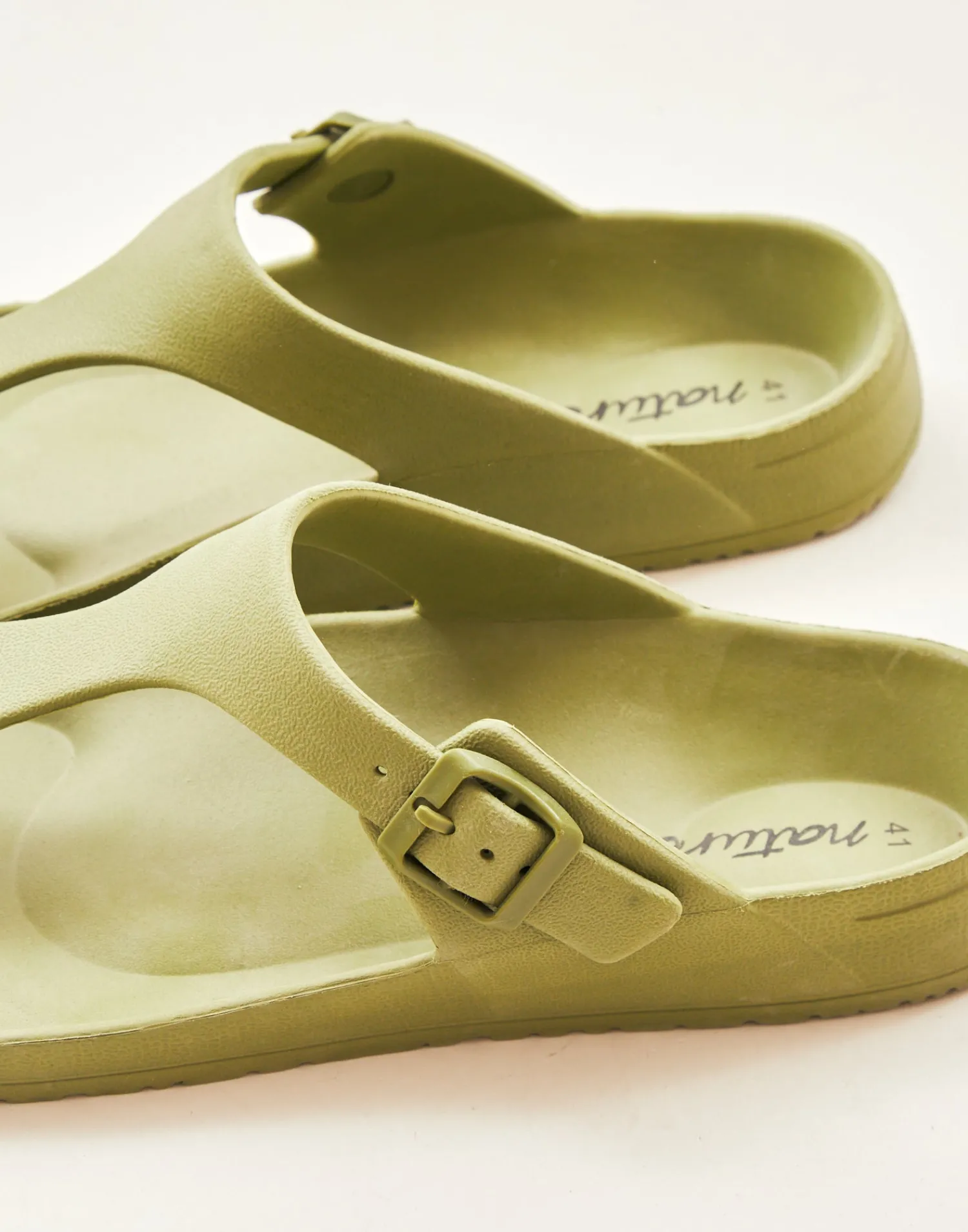 Natura Selection Chancla Tira Dedo New