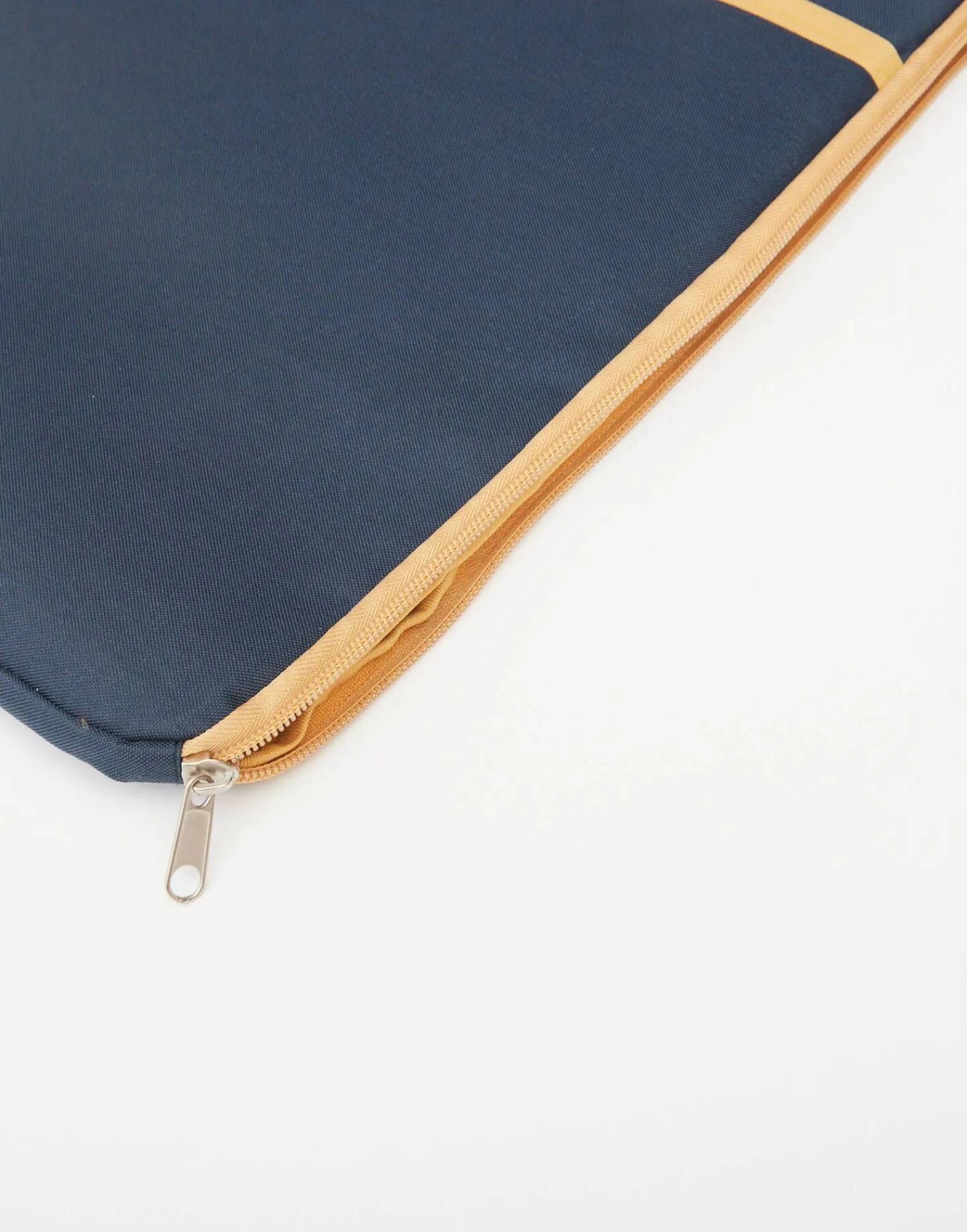 Natura Selection Funda Ordenador 15" Outlet