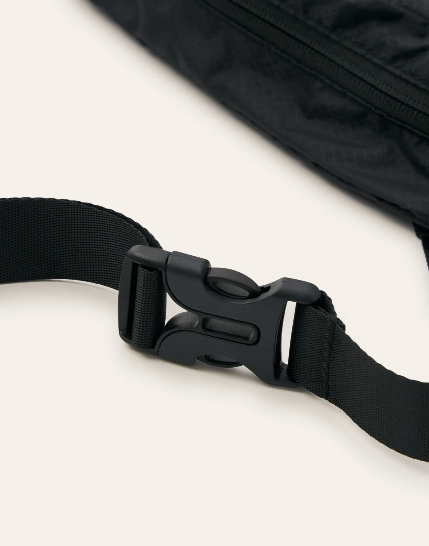 Natura Selection Riñonera Color